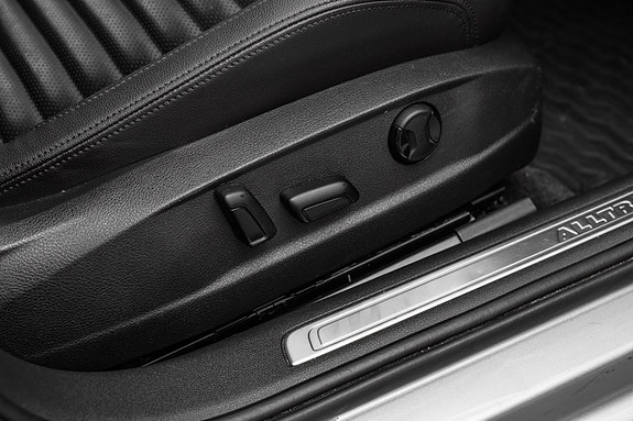 Volkswagen Passat Alltrack 30 of 30