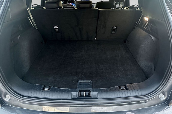 Ford Kuga 21 of 24