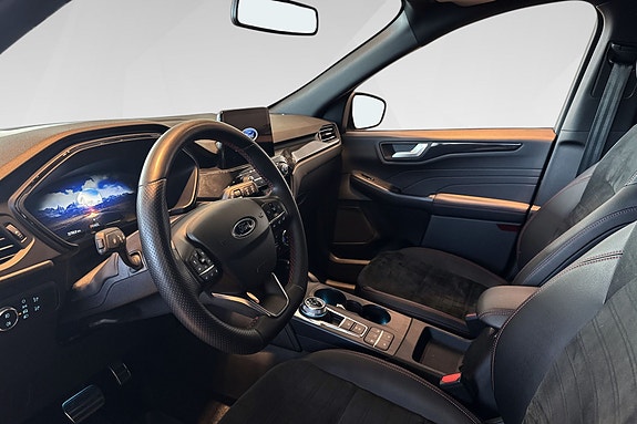 Ford Kuga 9 of 24