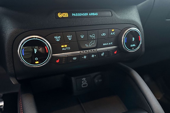 Ford Kuga 16 of 24