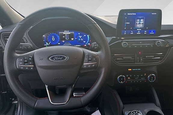 Ford Kuga 12 of 24
