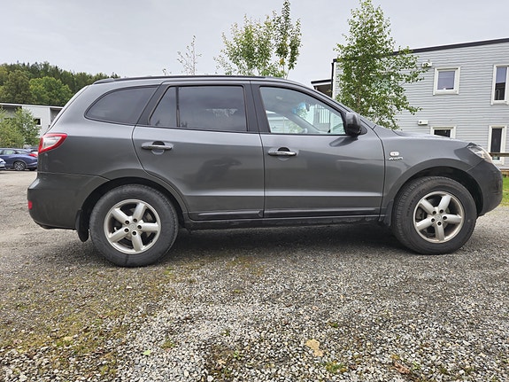 Hyundai Santa Fe 6 of 15
