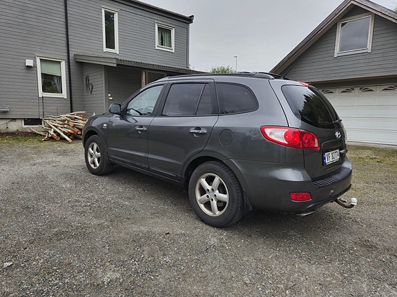 Hyundai Santa Fe 3 of 15