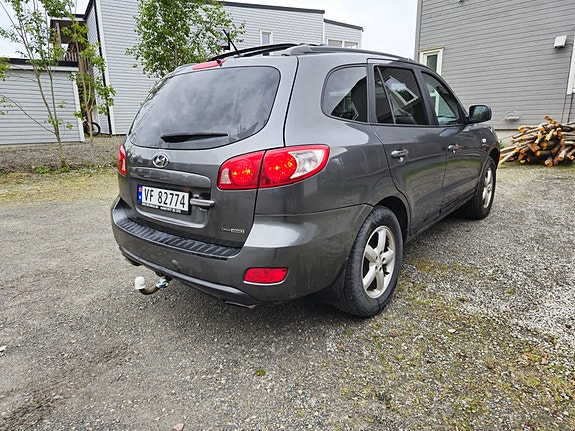Hyundai Santa Fe 5 of 15