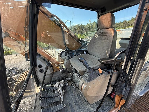 Case CX 290 B 9 of 30
