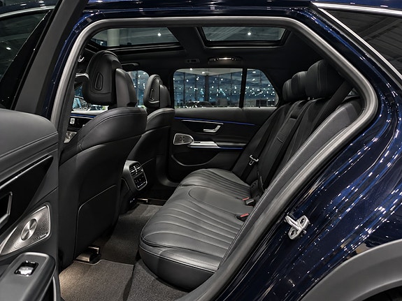 Mercedes-Benz E300 de 7 of 8
