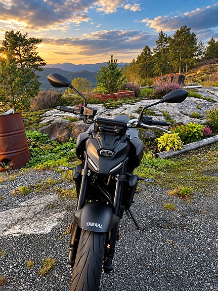 Yamaha MT-07 2 of 27