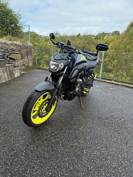 Yamaha MT-07 2 of 13