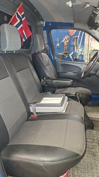 Toyota HiAce 14 of 30