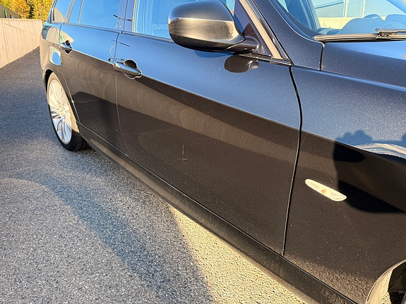 BMW 320d 11 of 30