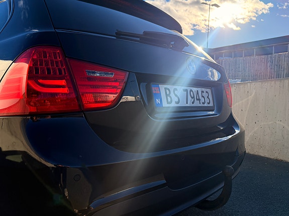 BMW 320d 16 of 30