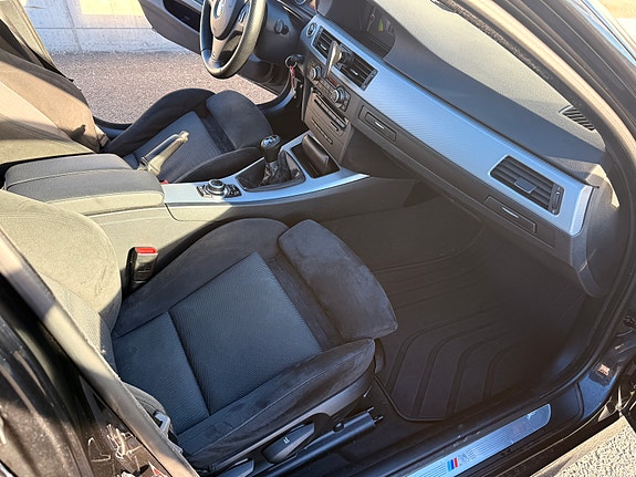 BMW 320d 27 of 30