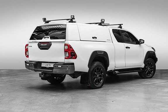 Toyota HiLux 9 of 26