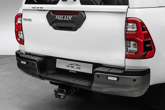 Toyota HiLux 7 of 26
