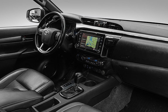 Toyota HiLux 26 of 26