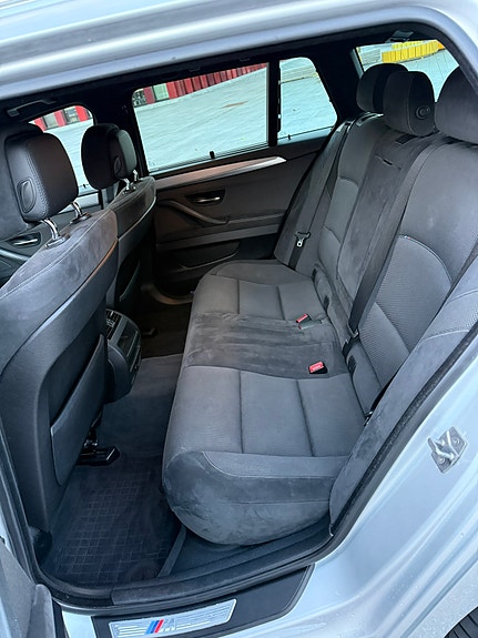 BMW 528i 10 of 30