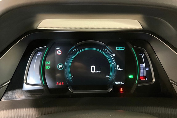 Hyundai IONIQ 16 of 19