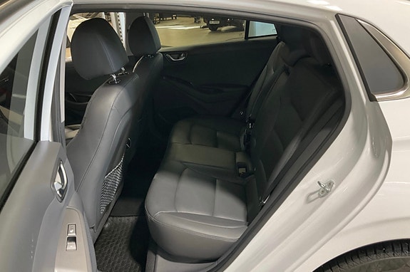 Hyundai IONIQ 12 of 19