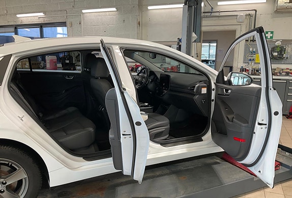 Hyundai IONIQ 9 of 19