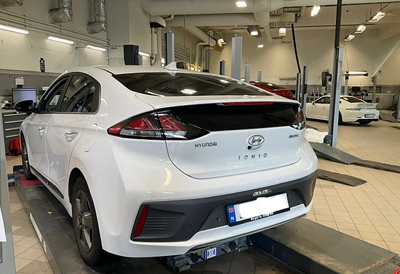 Hyundai IONIQ 6 of 19