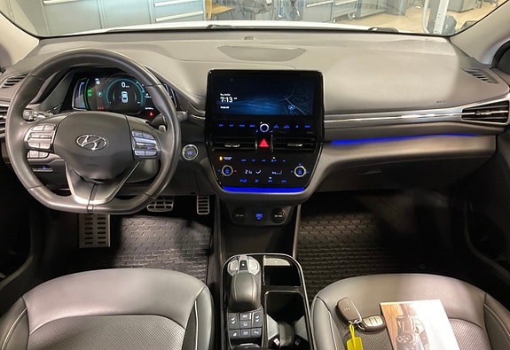 Hyundai IONIQ 17 of 19