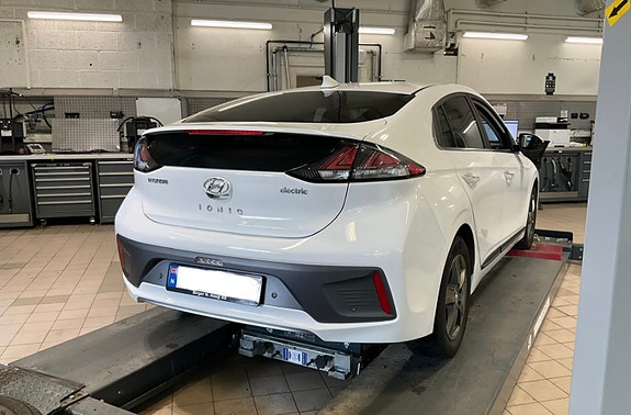 Hyundai IONIQ 4 of 19