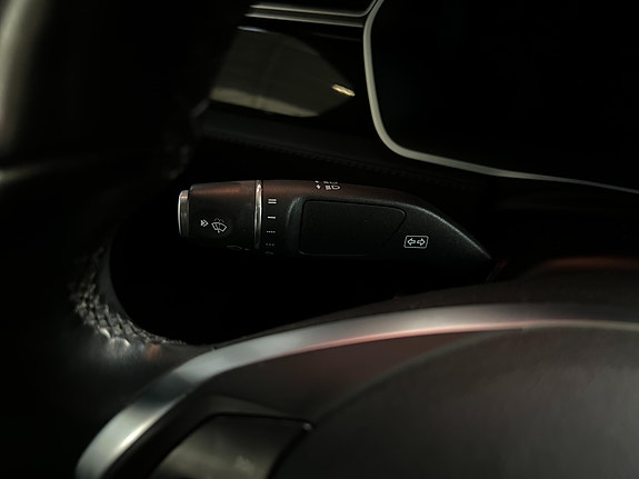 Tesla Model X 21 of 30