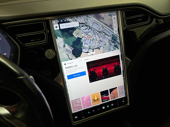 Tesla Model X 29 of 30