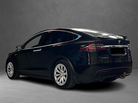 Tesla Model X 10 of 30