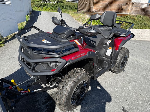 Can-Am Can-Am Outlander MAX 850 XT 2025 – kun 74,7 km – Fiery Red – brøytepakke 3 of 13