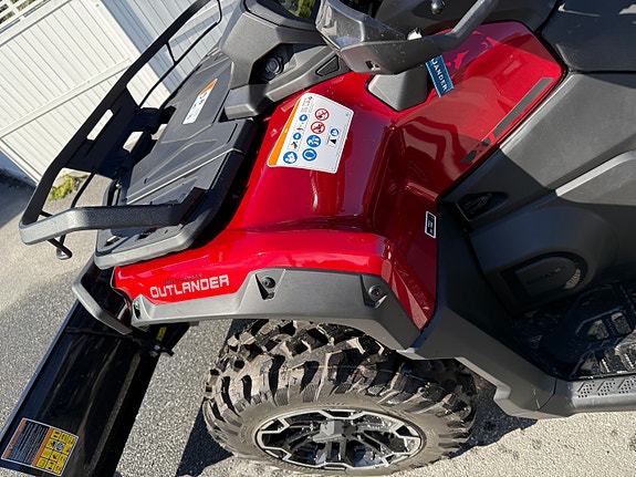 Can-Am Can-Am Outlander MAX 850 XT 2025 – kun 74,7 km – Fiery Red – brøytepakke 10 of 13