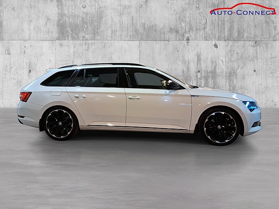 Skoda Superb 7 of 29