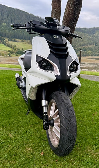Peugeot Speedfight 4 2 of 6