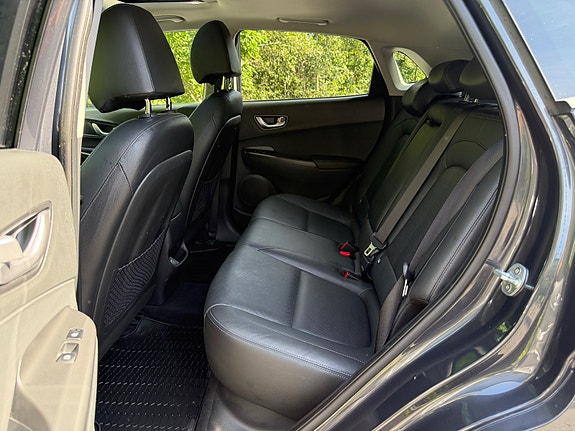 Hyundai Kona 24 of 30