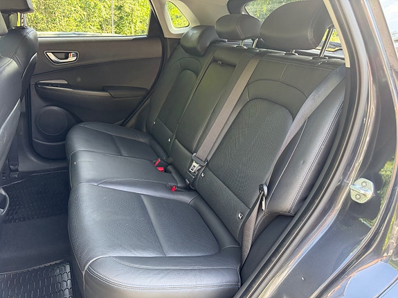 Hyundai Kona 25 of 30
