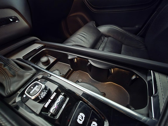 Volvo XC90 24 of 30