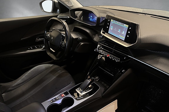 Peugeot e-2008 15 of 30