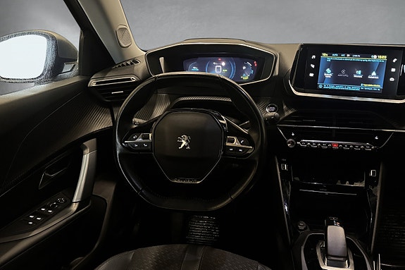 Peugeot e-2008 18 of 30