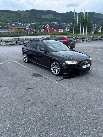 Audi RS4 5 of 14
