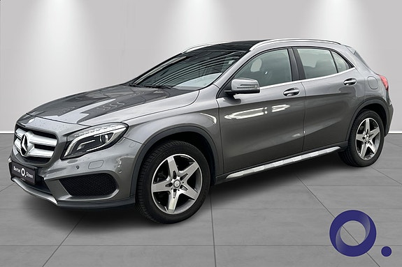 Mercedes-Benz GLA180 2 of 18