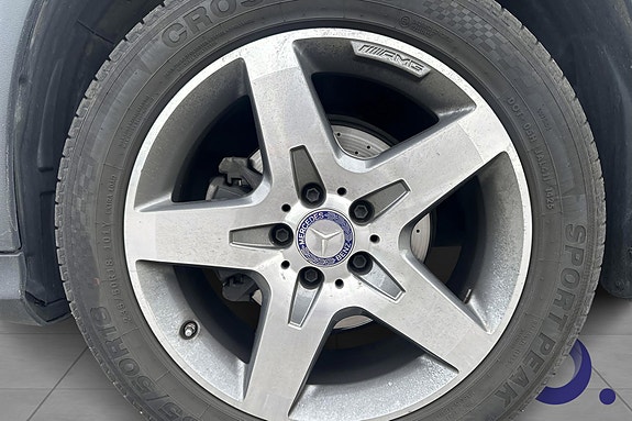 Mercedes-Benz GLA180 10 of 18