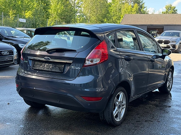 Ford Fiesta 9 of 19