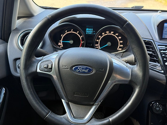 Ford Fiesta 18 of 19