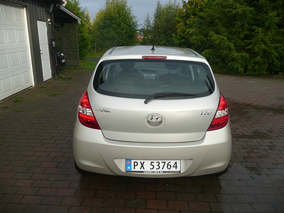 Hyundai i20 10 of 22