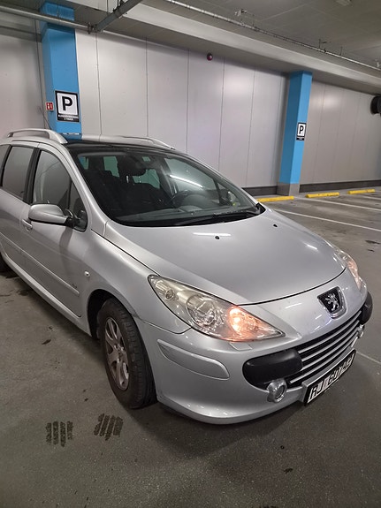 Peugeot 307 SW 4 of 15