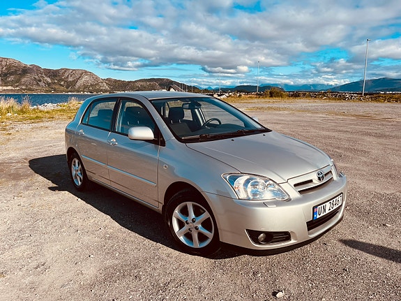 Toyota Corolla 5 of 30