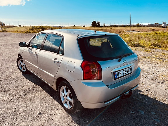 Toyota Corolla 3 of 30