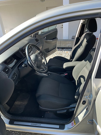 Toyota Corolla 19 of 30