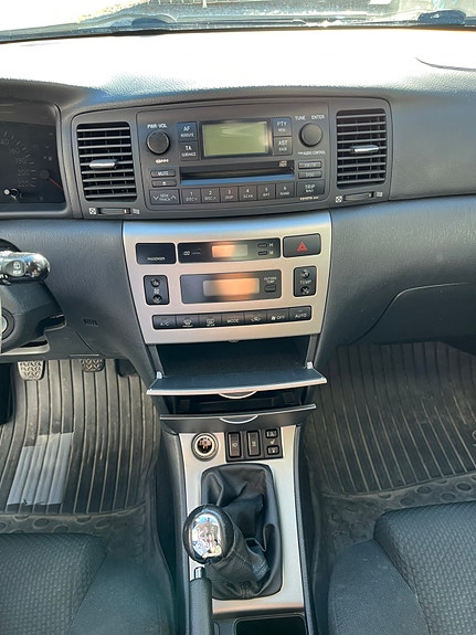 Toyota Corolla 16 of 30