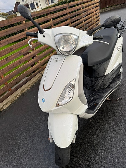 Piaggio Fly 50 2 of 8